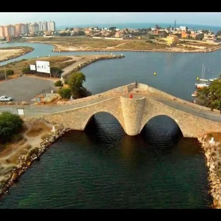 Isla Grosa 2, Hotel 3*