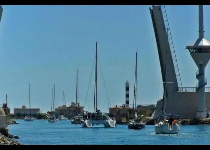 Готель Isla Grosa 2,