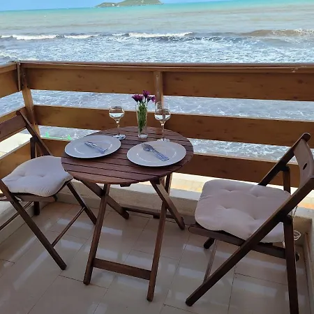 Isla Grosa 2, Hotel 3*